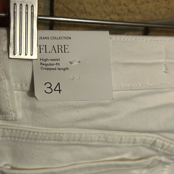 NWT MNG Mango Sienna Flare Cropped Jeans White Raw Hem Women’s Size 2 - Picture 8 of 8